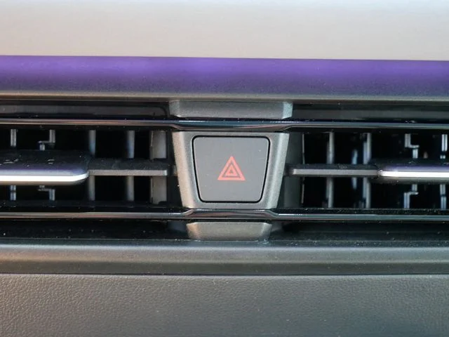 Certified Used 2025 Silver Volkswagen 2.0T SE image 31