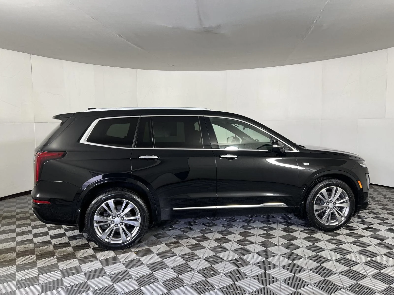 Used 2023 Stellar Black Metallic Cadillac Premium Luxury image 7