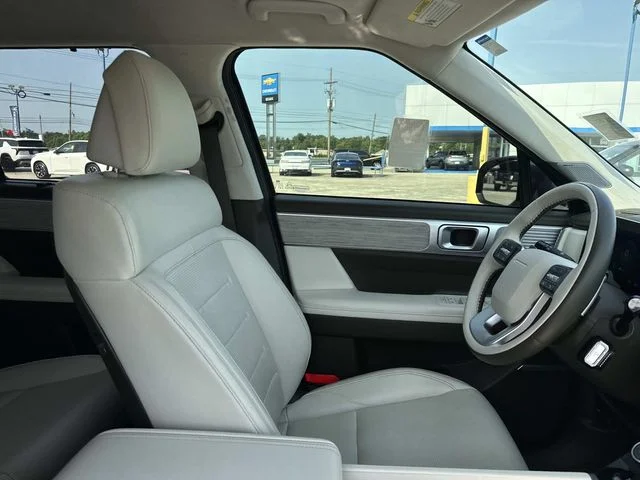 Used 2025 Gray Hyundai Calligraphy image 24