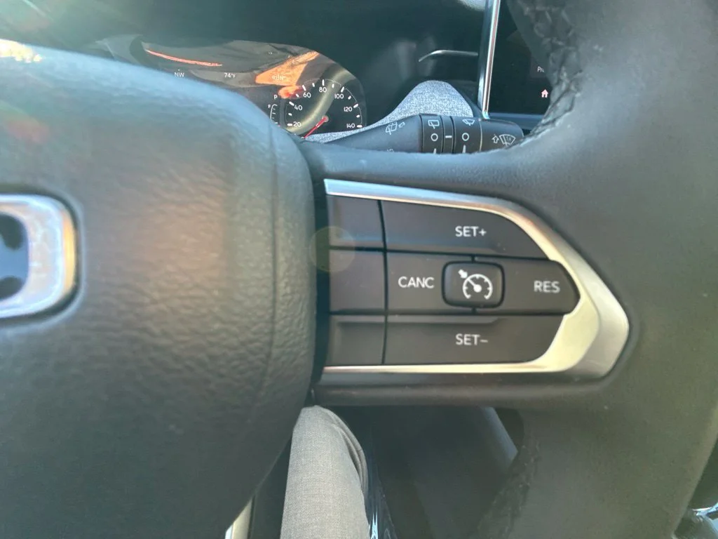 Used 2024 White Jeep Latitude image 21