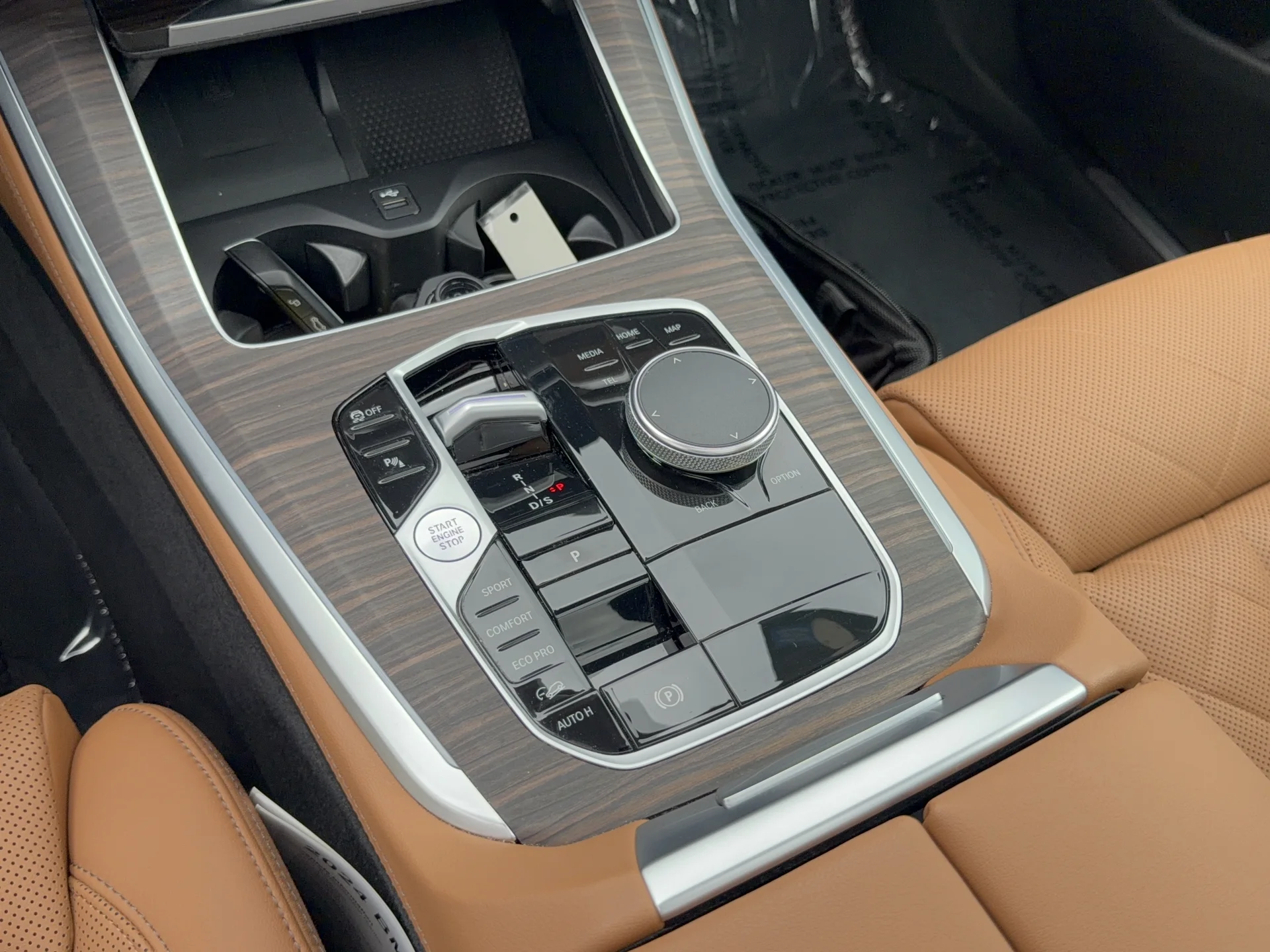Certified Used 2024 Alpine White BMW xDrive40i image 19