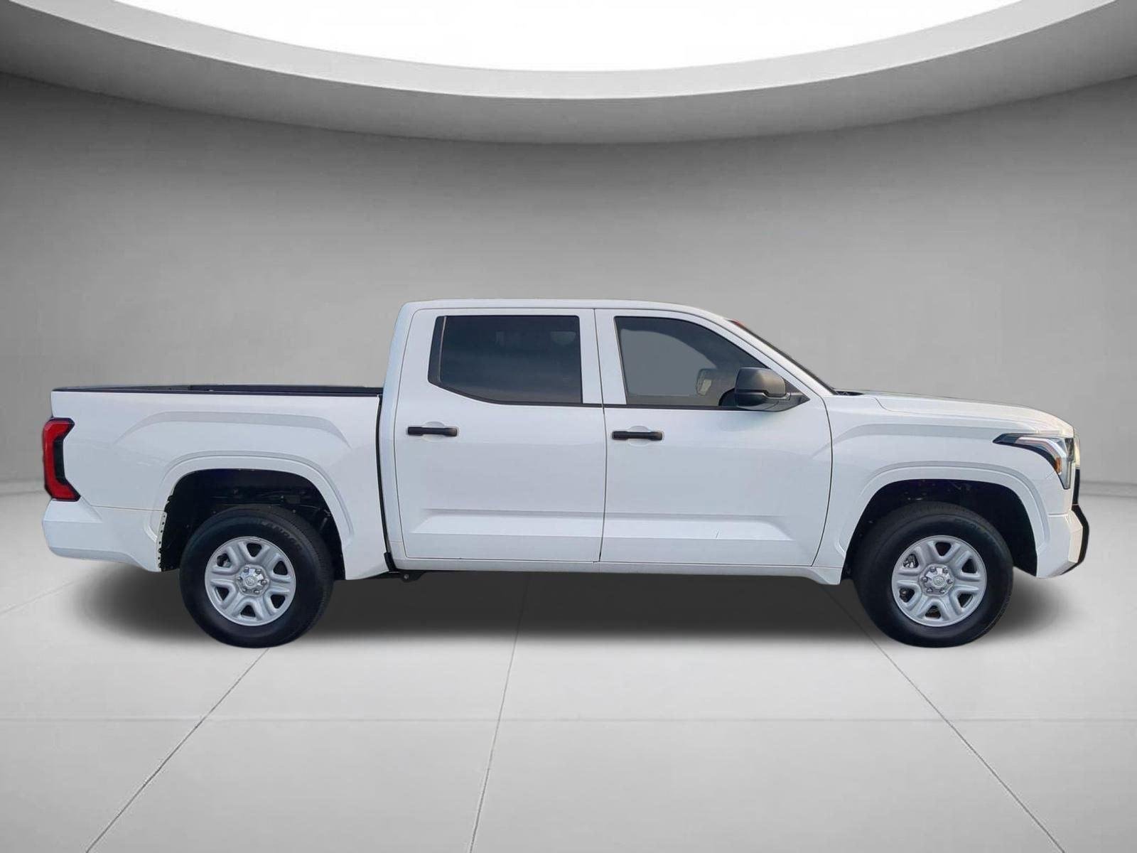 Used 2026 Ice Cap Toyota SR image 6