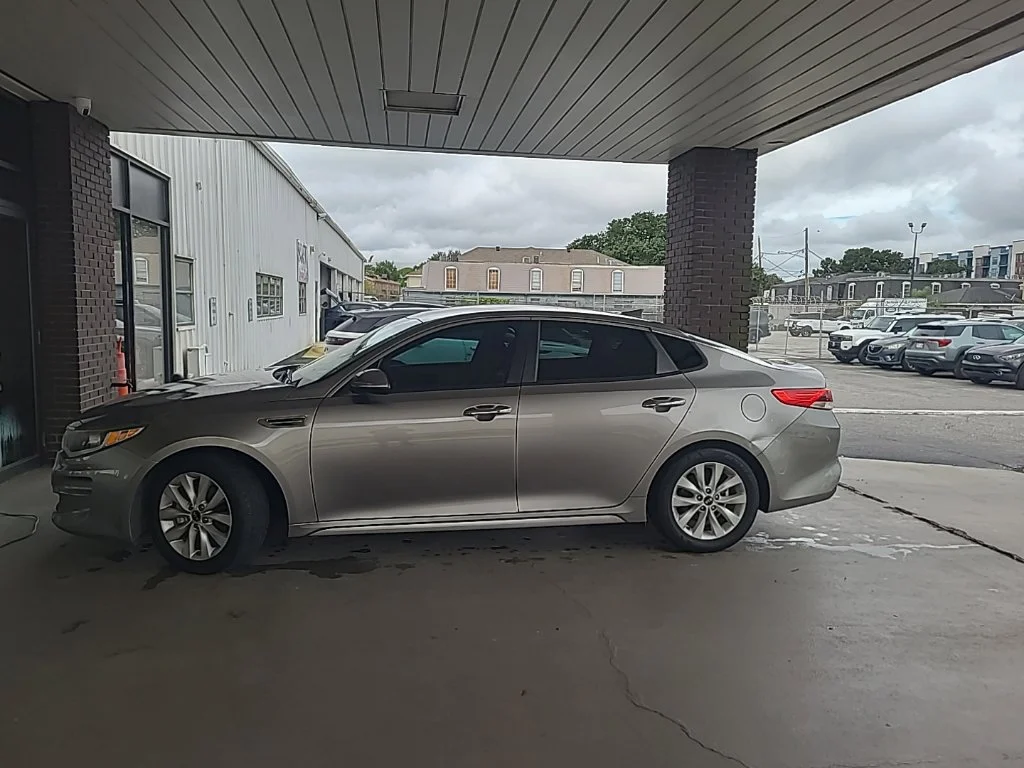 Used 2017 Silver Kia LX image 2