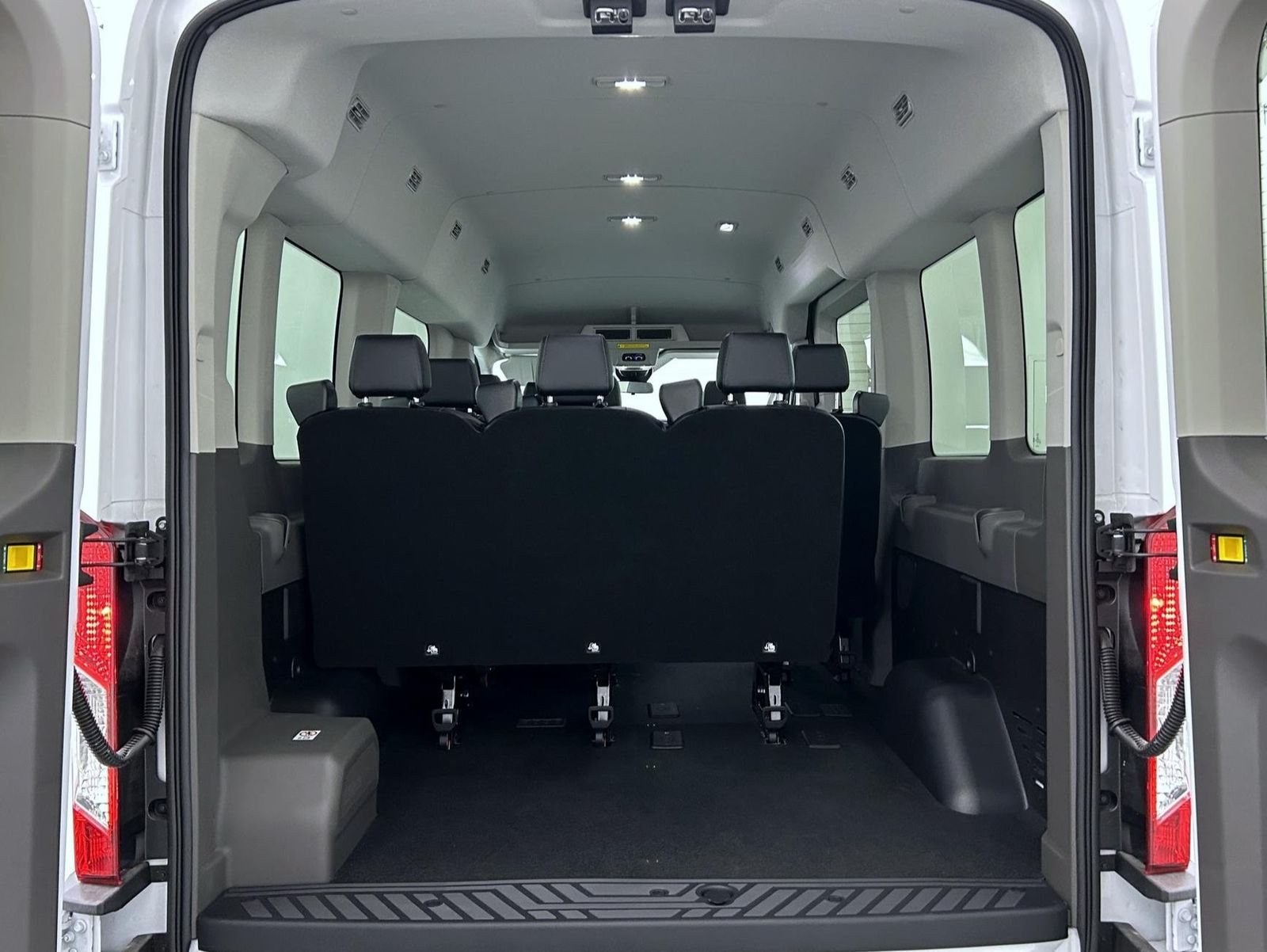 2026 Ford Transit Passenger Van XL - Photo 19
