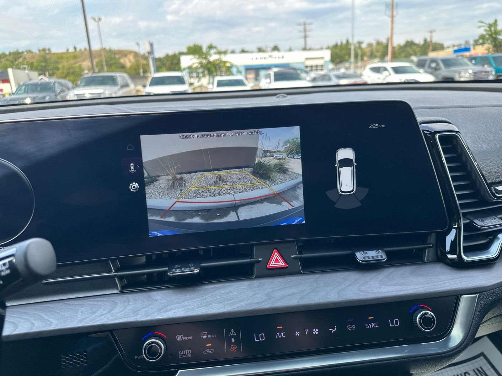 Used 2023 White Kia X-Pro image 58