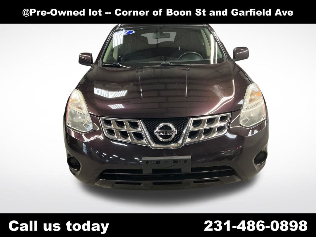 Used 2011 Black Nissan SV image 13