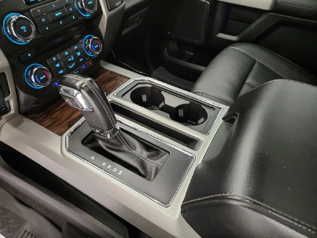 Used 2018 White Platinum Ford Lariat image 18