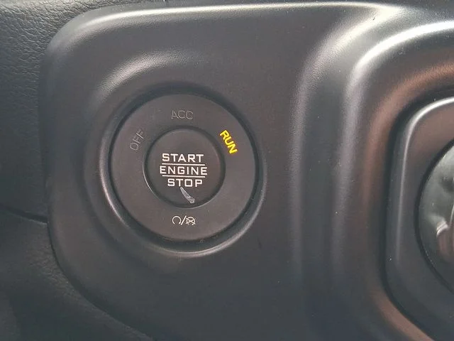Used 2021 Green Jeep Sport Altitude 4x4 image 62