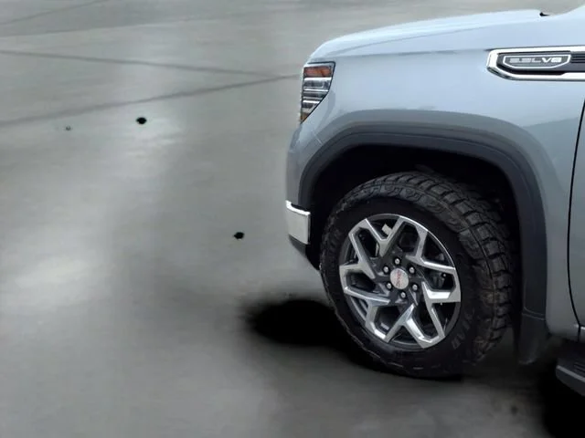 Used 2023 Sterling Metallic GMC SLT image 22