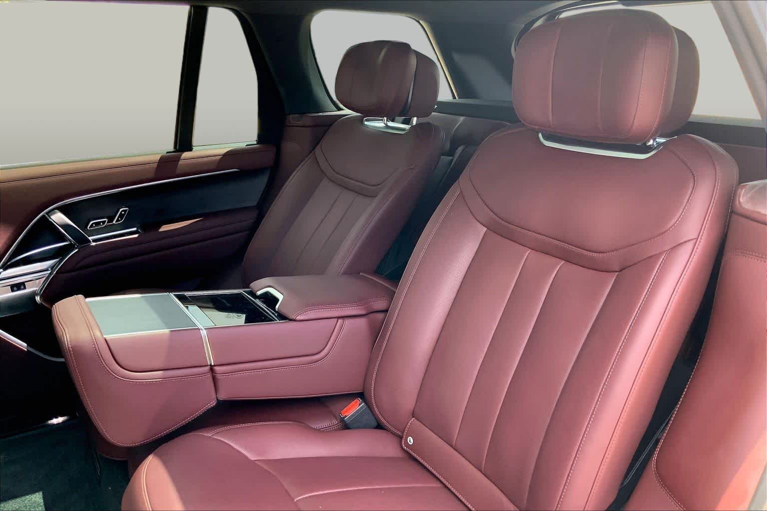 Used 2025 Fuji White Land Rover Autobiography image 20