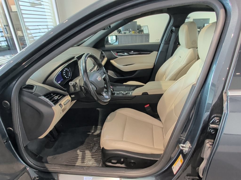Used 2020 SHADOW METALLIC Cadillac Premium Luxury image 10
