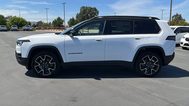 New 2026 Bright White Clear-Coat Exterior Paint Jeep Overland image 6