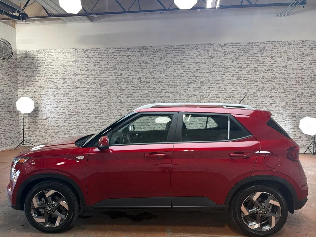 Used 2026 Ultimate Red Hyundai SEL image 4