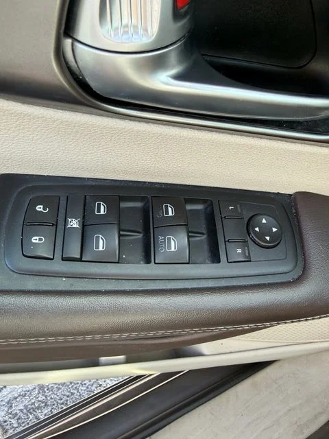 Used 2017 Gray Chrysler Touring image 34