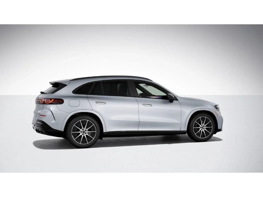 New 2027 Silver Mercedes-Benz GLC 400 image 18