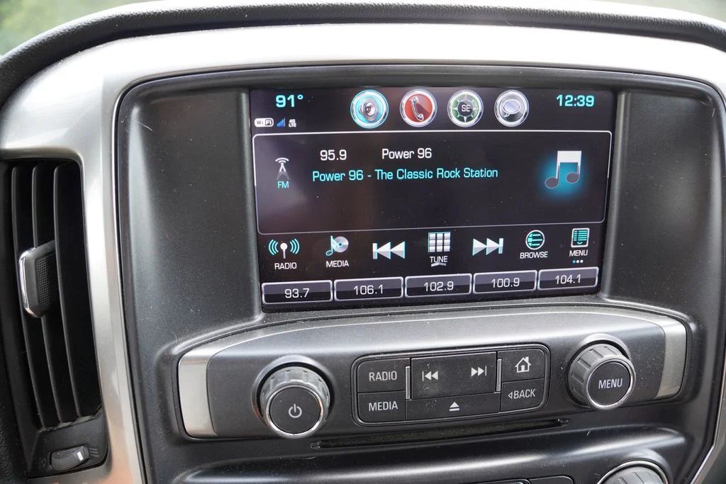 Used 2017 Graphite Metallic Chevrolet LT image 5