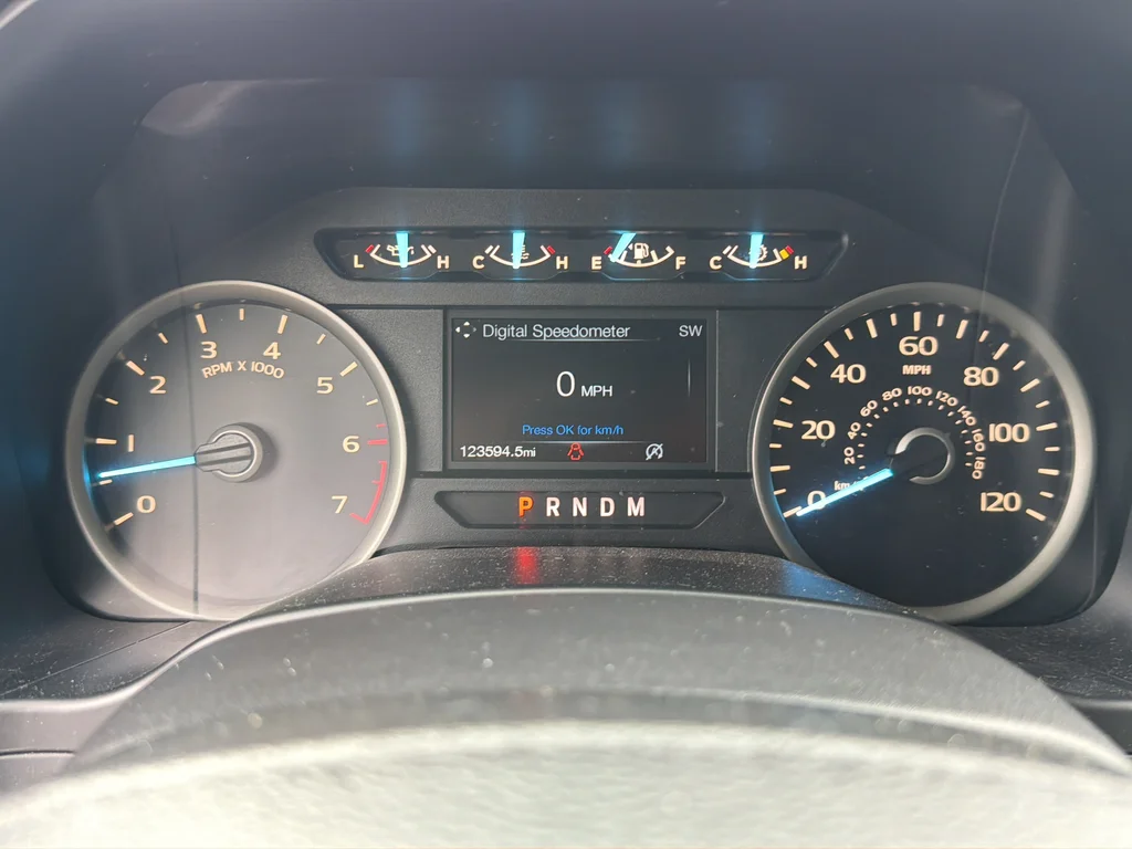 Used 2018 Gray Ford XLT image 23