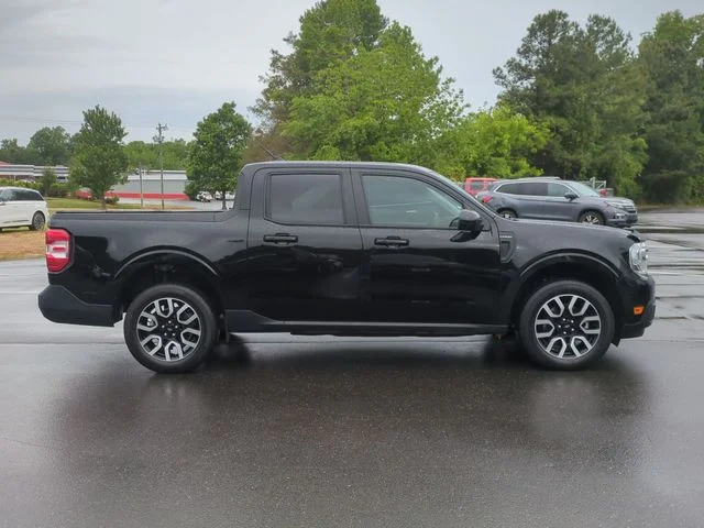 Used 2023 Black Ford Lariat image 14