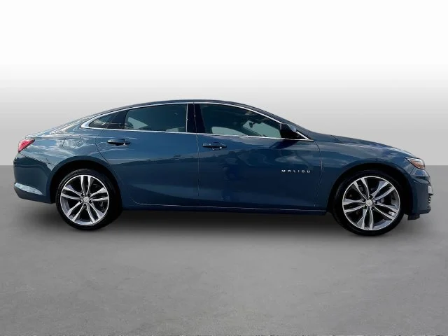 Used 2025 Blue Chevrolet LT image 8
