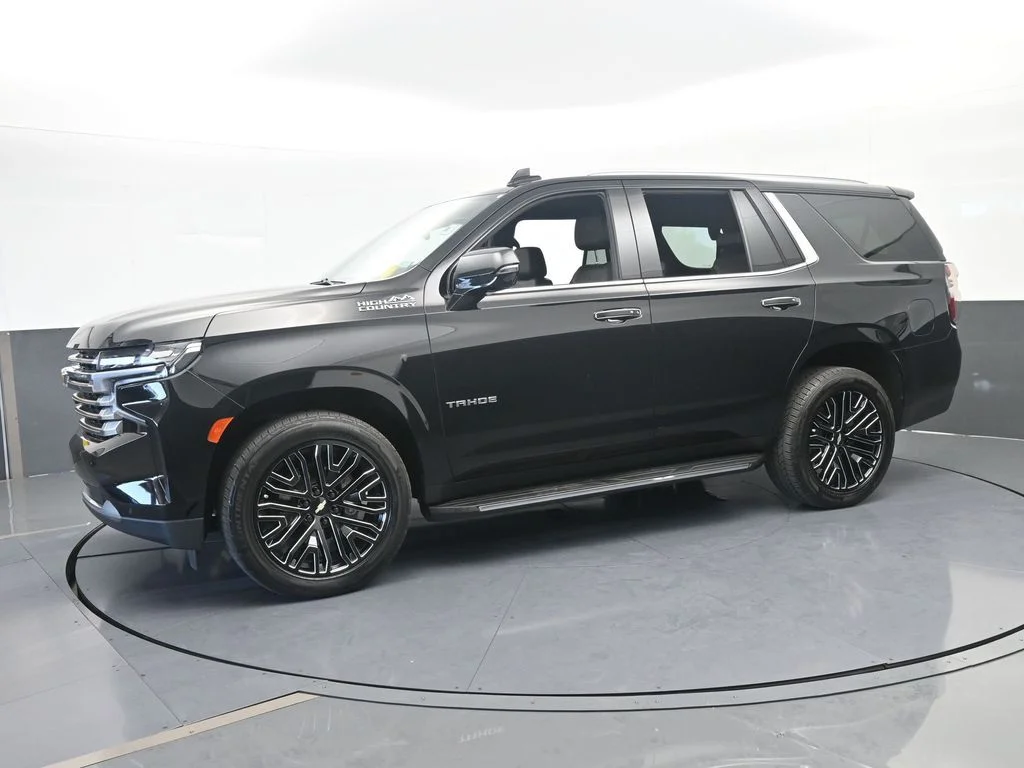 Used 2021 Black Chevrolet High Country image 2