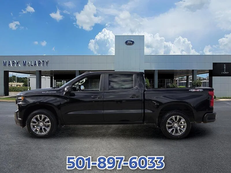 Used 2020 Black CHEVROLET 4WD CREW CAB 147" RST image 2