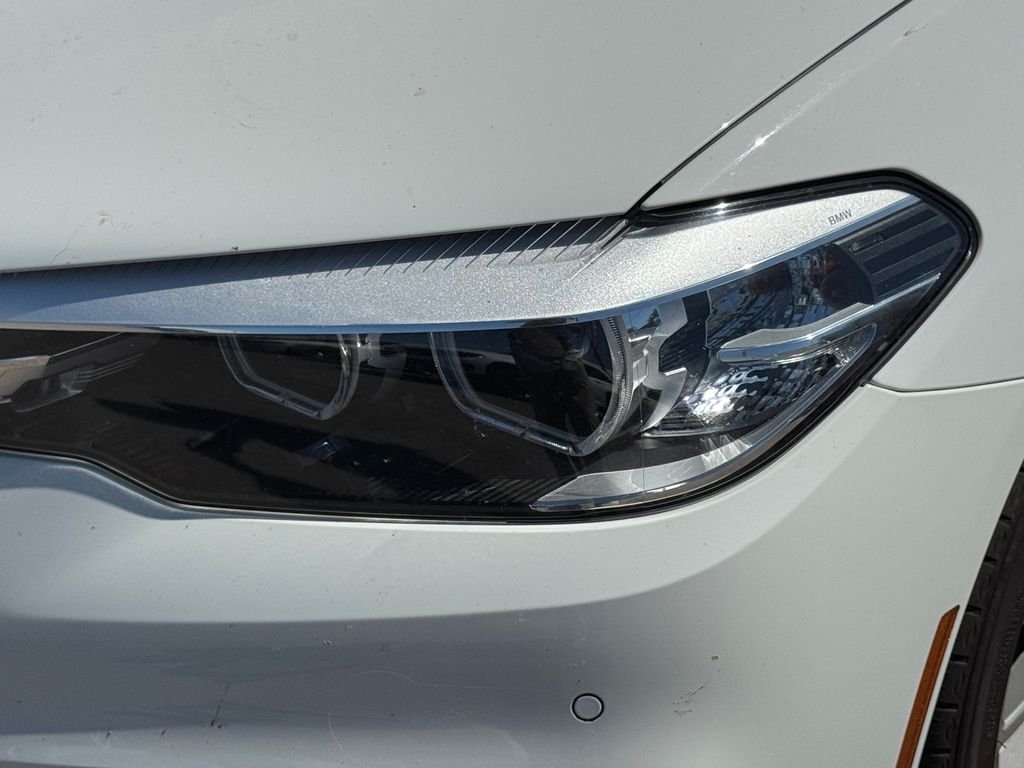 Used 2018 White BMW 530e iPerformance image 14