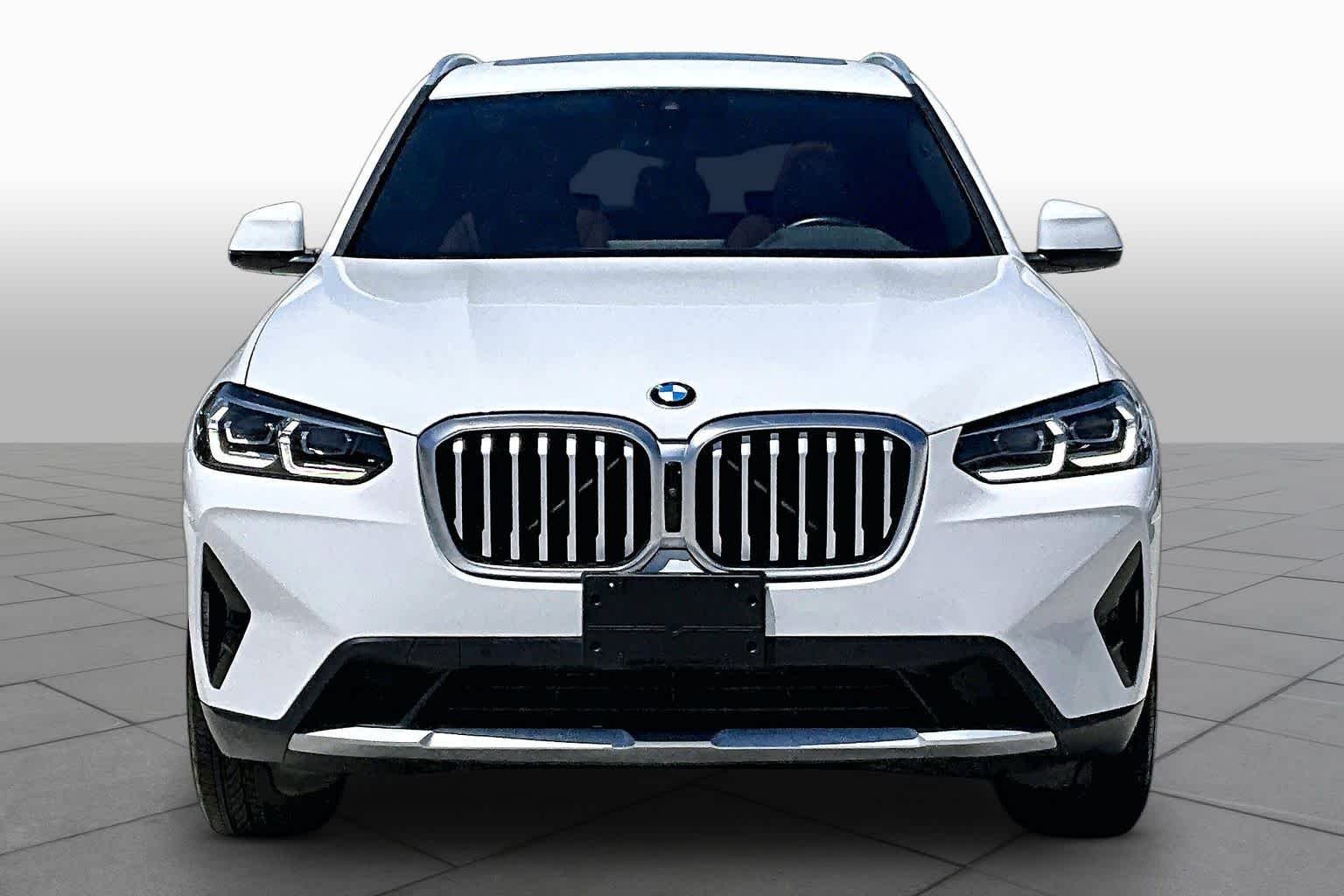 Used 2024 Alpine White BMW xDrive30i image 4