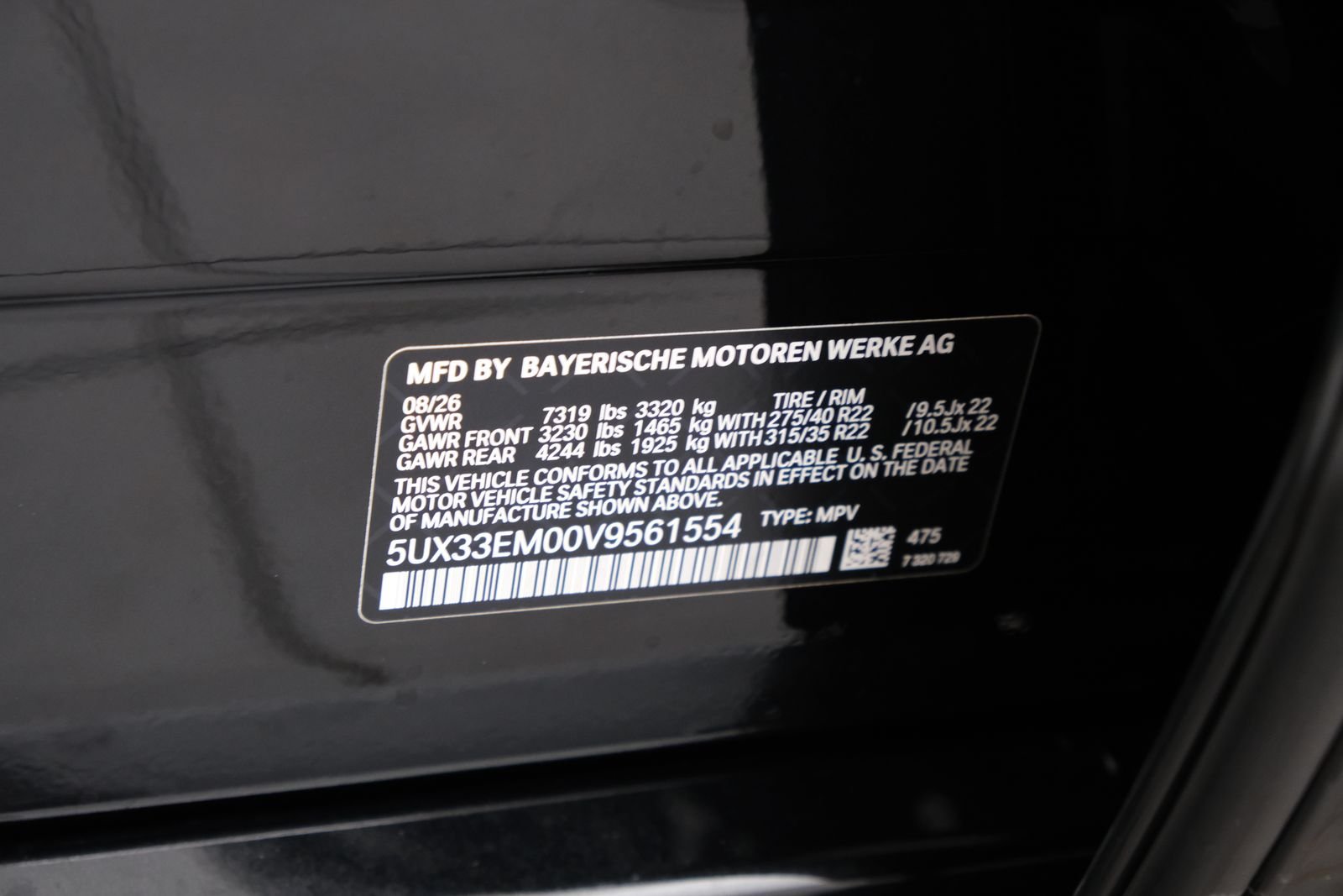 New 2027 Black Sapphire Metallic BMW M60i image 32