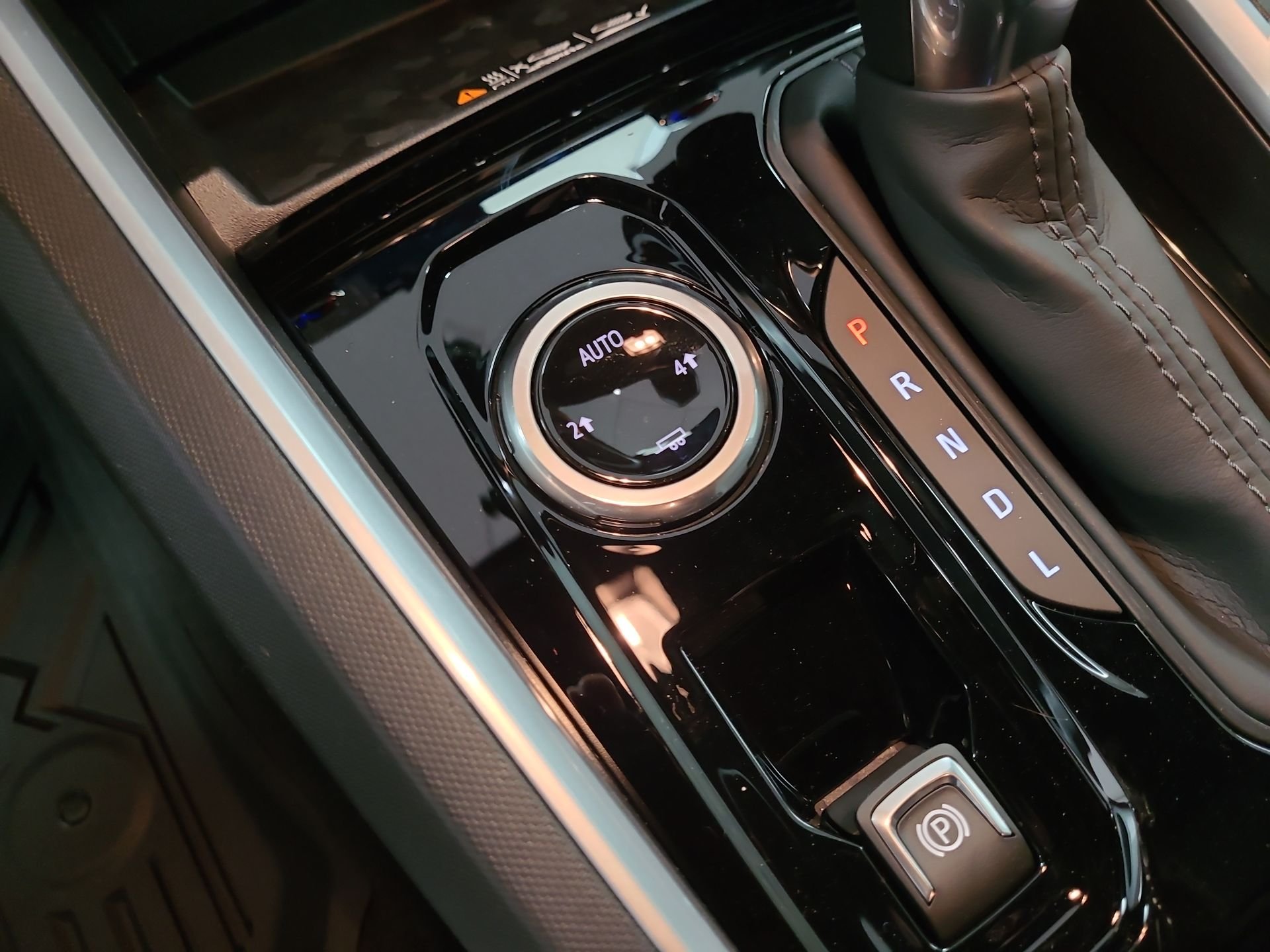2026 Chevrolet Colorado LT - Photo 35