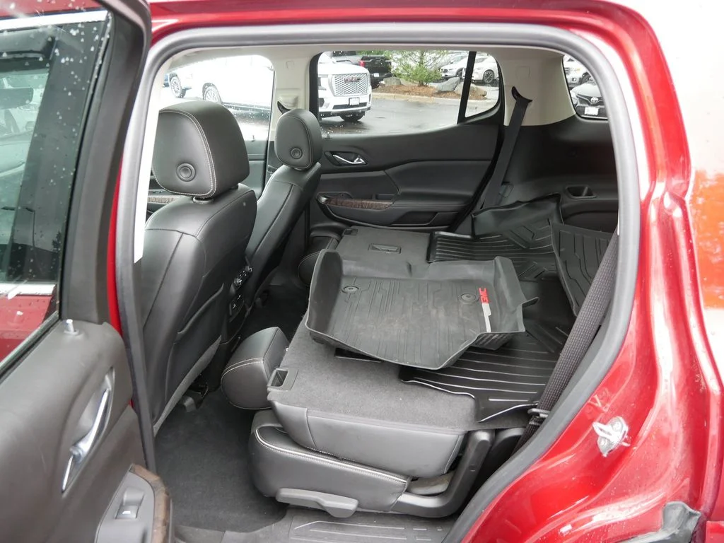 Used 2022 Red GMC Denali image 11
