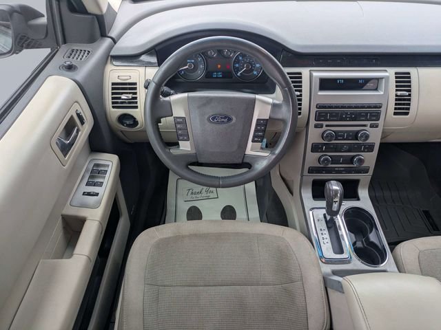 Used 2010 White Ford SE image 16