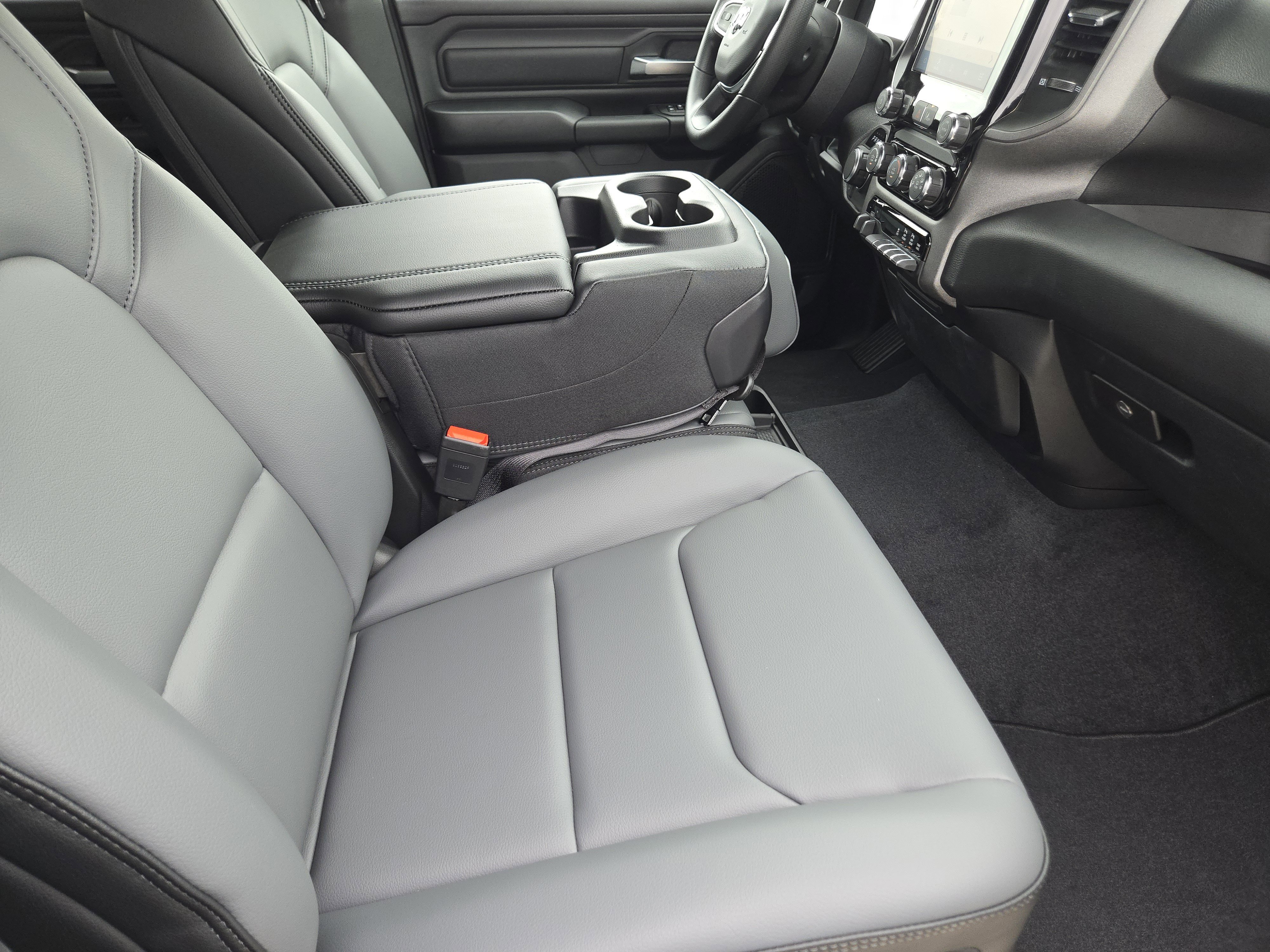 New 2026 Bright White Clearcoat RAM Tradesman image 12