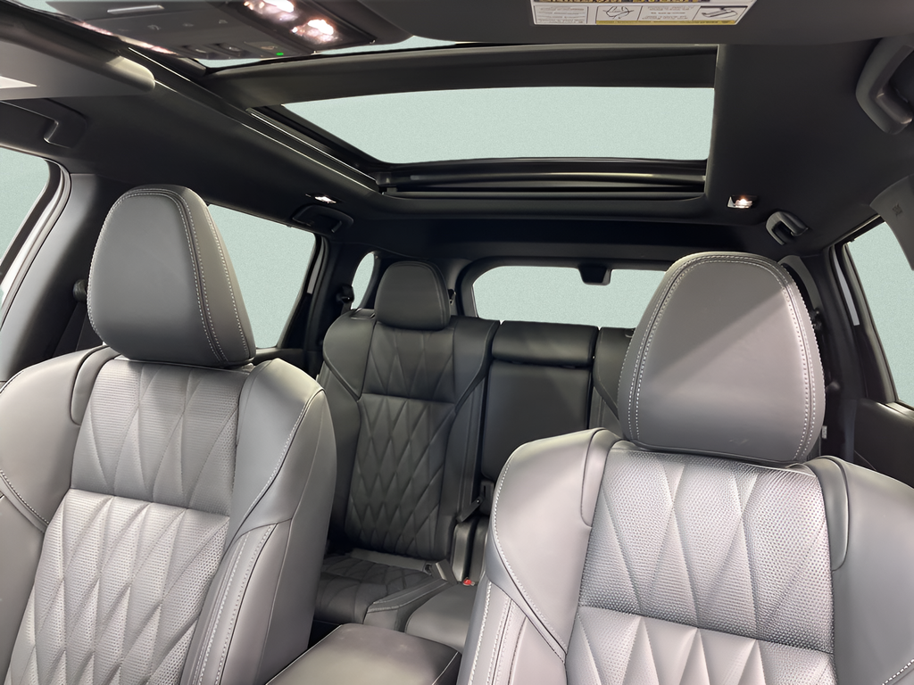 New 2026  Mitsubishi Black Edition image 9