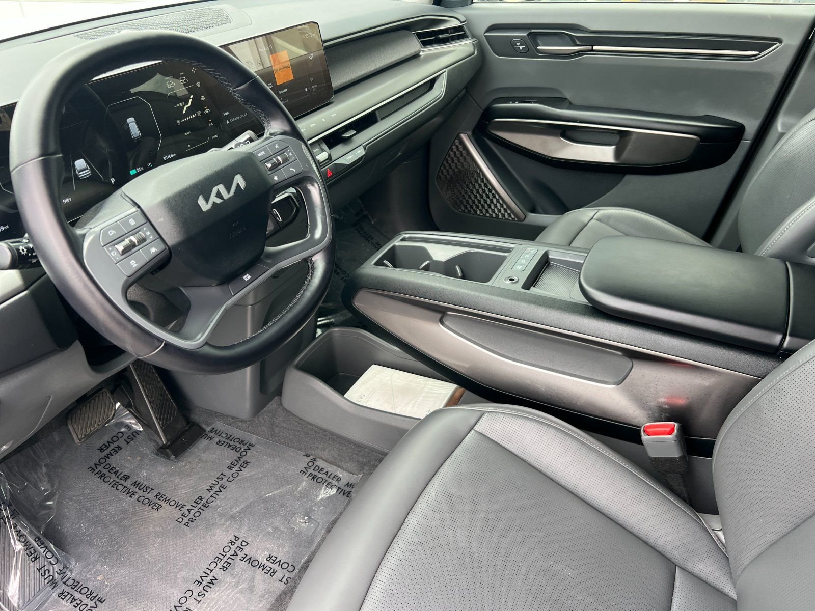 Certified Used 2024 White Kia Light Long Range image 9