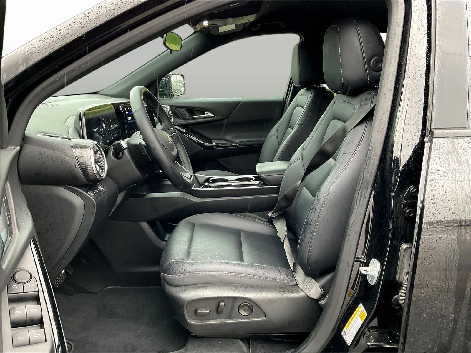 2025 Chevrolet Equinox LT - Photo 23