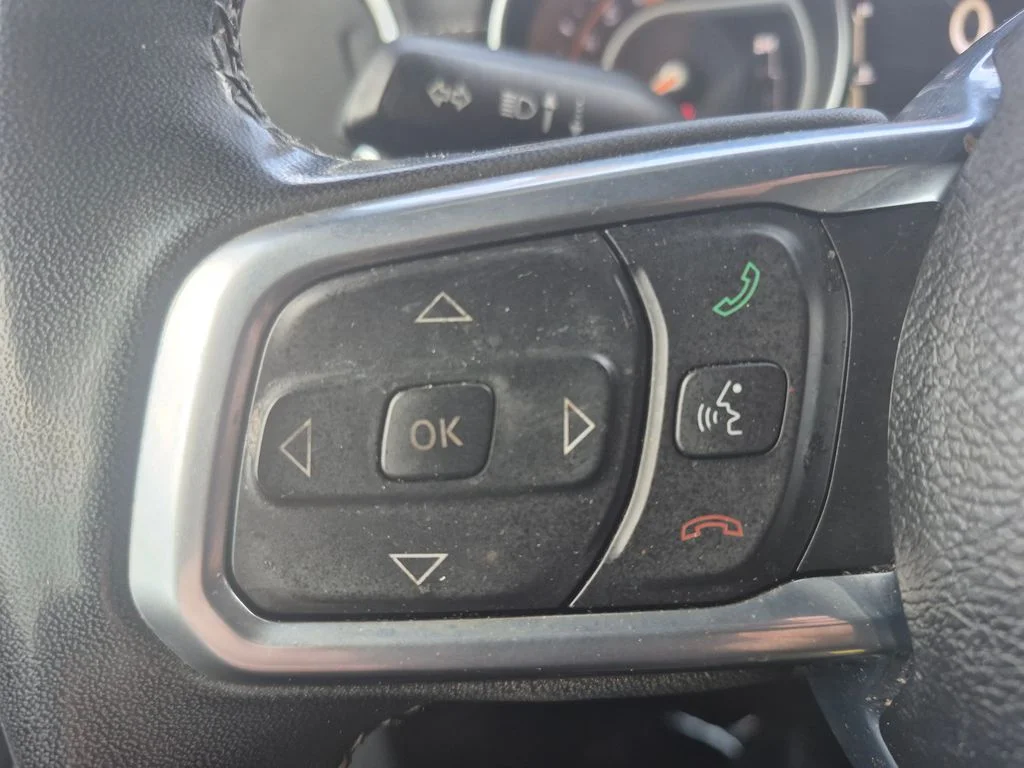 Used 2023 White Jeep Sahara image 21