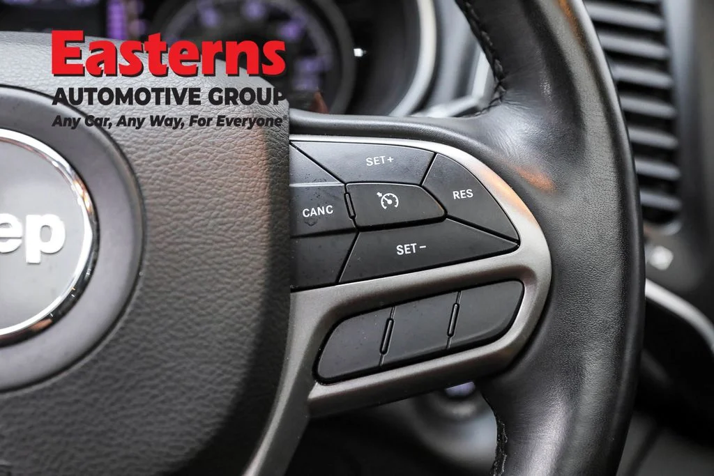 Used 2021 Orange Jeep Latitude Plus image 16