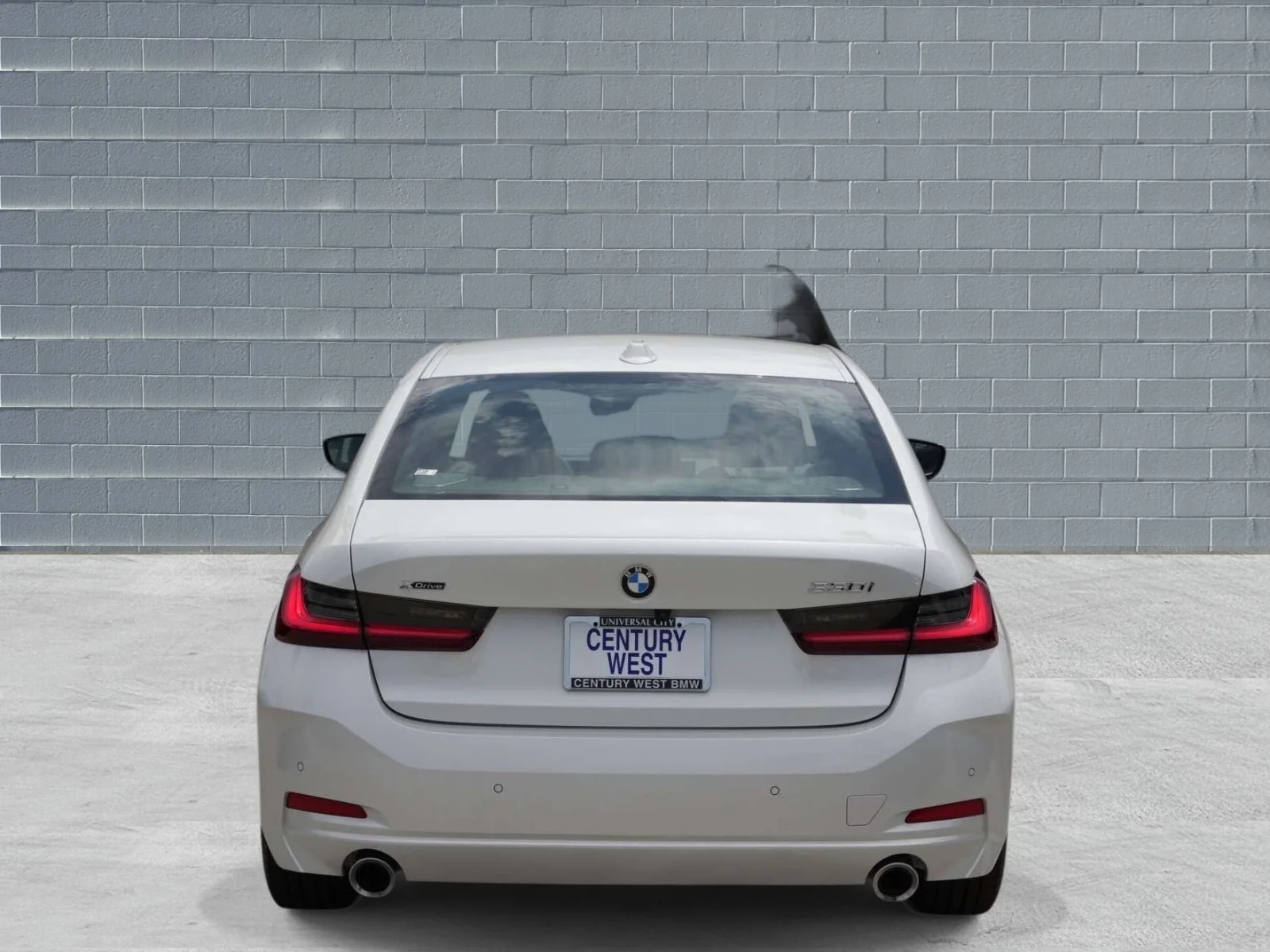 Used 2023 Mineral White Metallic BMW 330i xDrive Sedan image 4