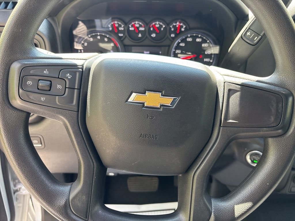 Used 2024 White Chevrolet Custom image 27