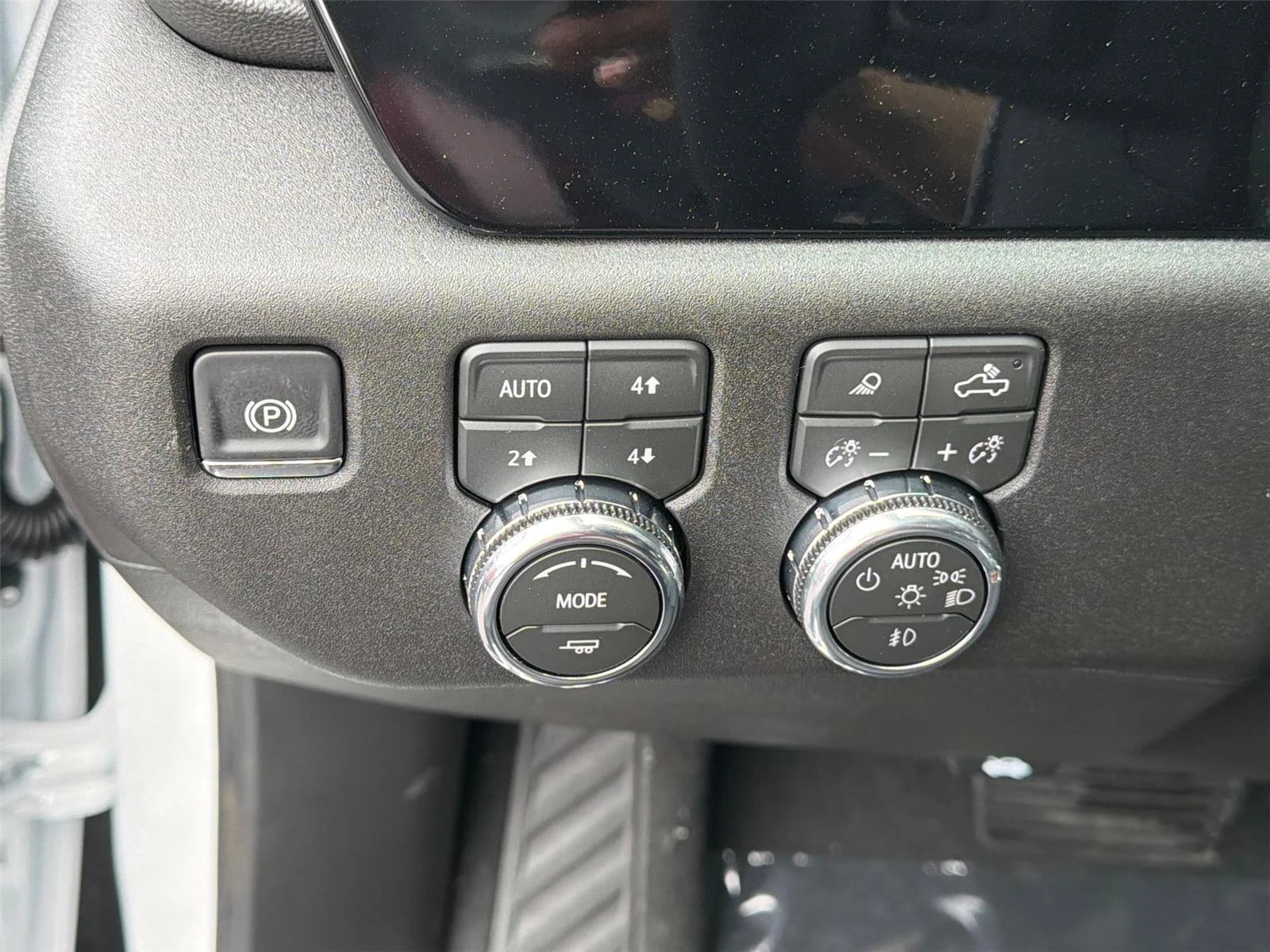 2026 GMC Sierra 1500 SLT - Photo 27