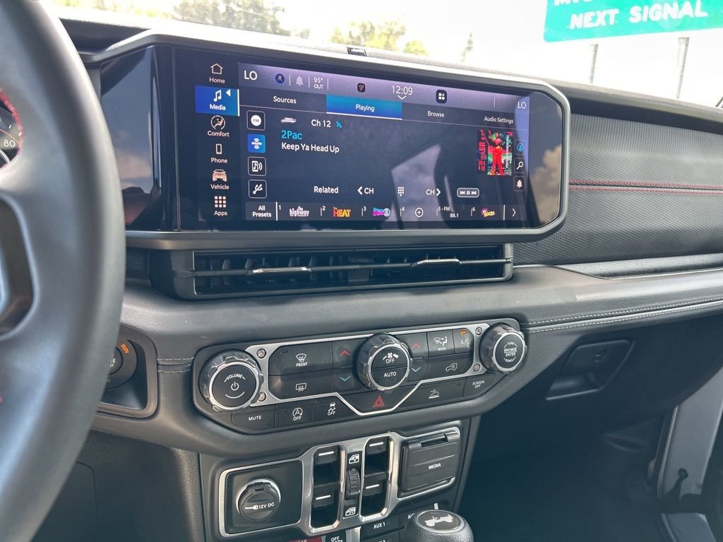 2024 Jeep Wrangler 4-Door Rubicon - Photo 23