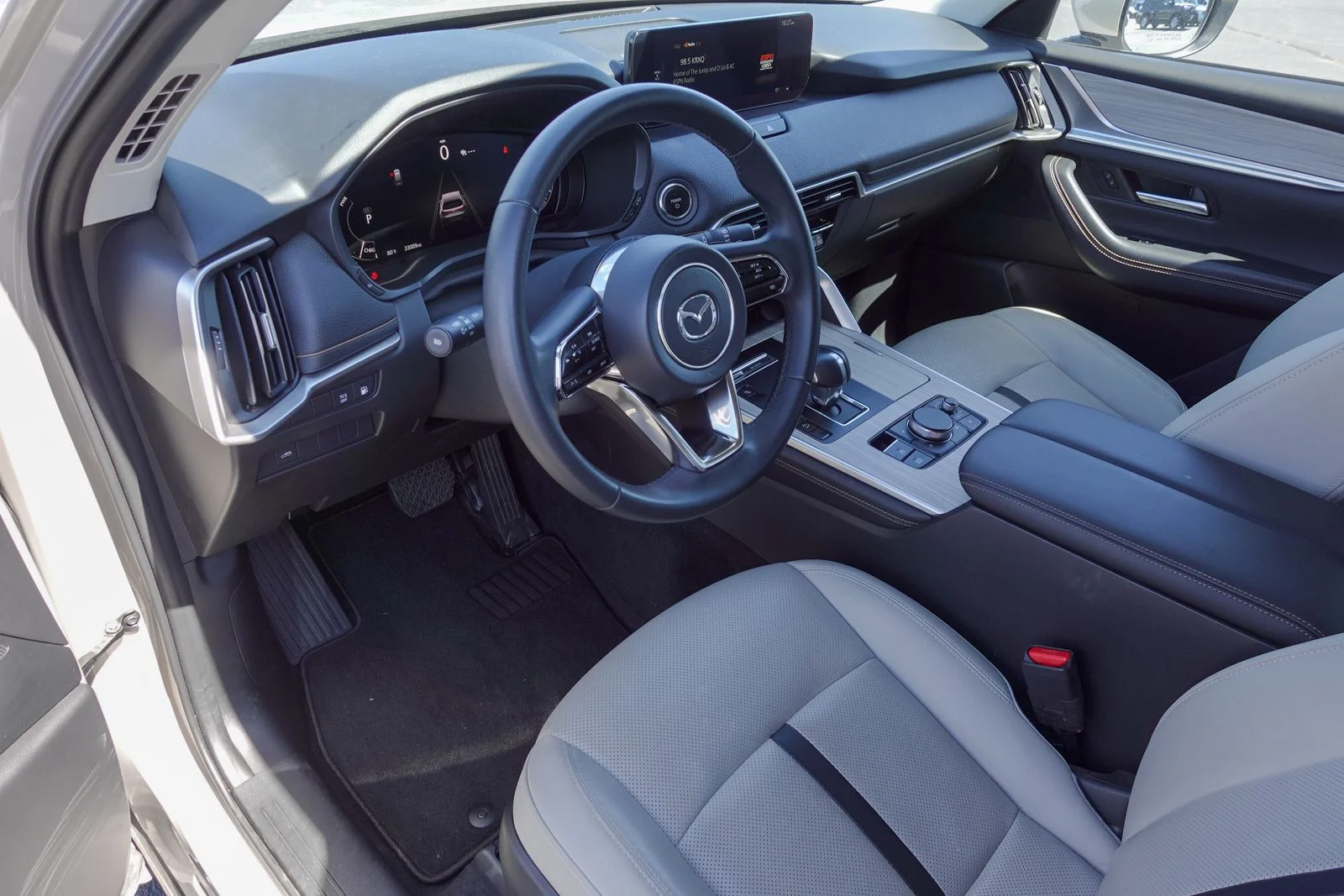 Certified Used 2024 Platinum Quartz Mazda Preferred image 11