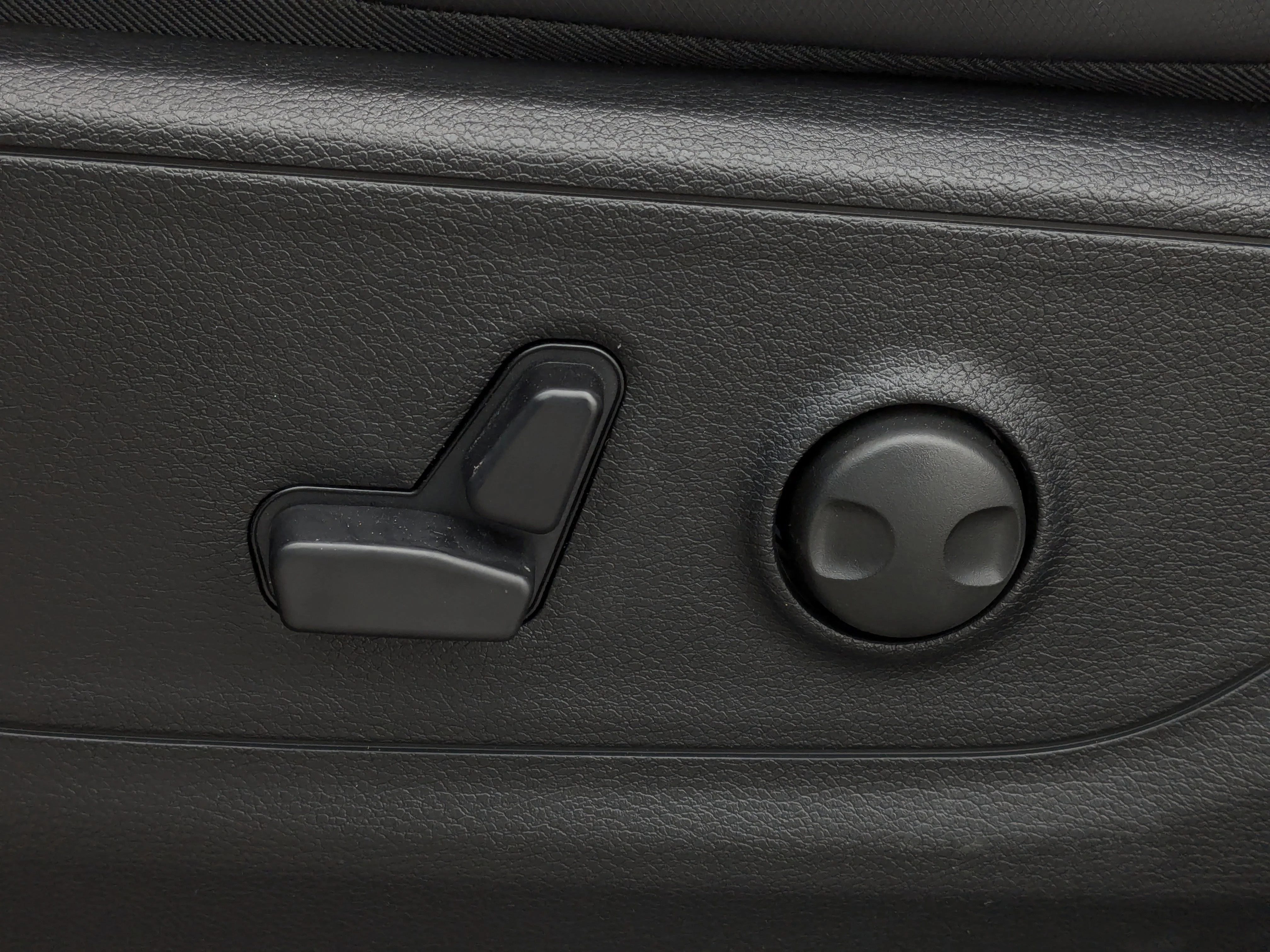 New 2026 Black RAM Sport - - Panoramic Sunroof - Sport Performance Hood - Hurricane Turbo - 3.92 Axle & More! image 14