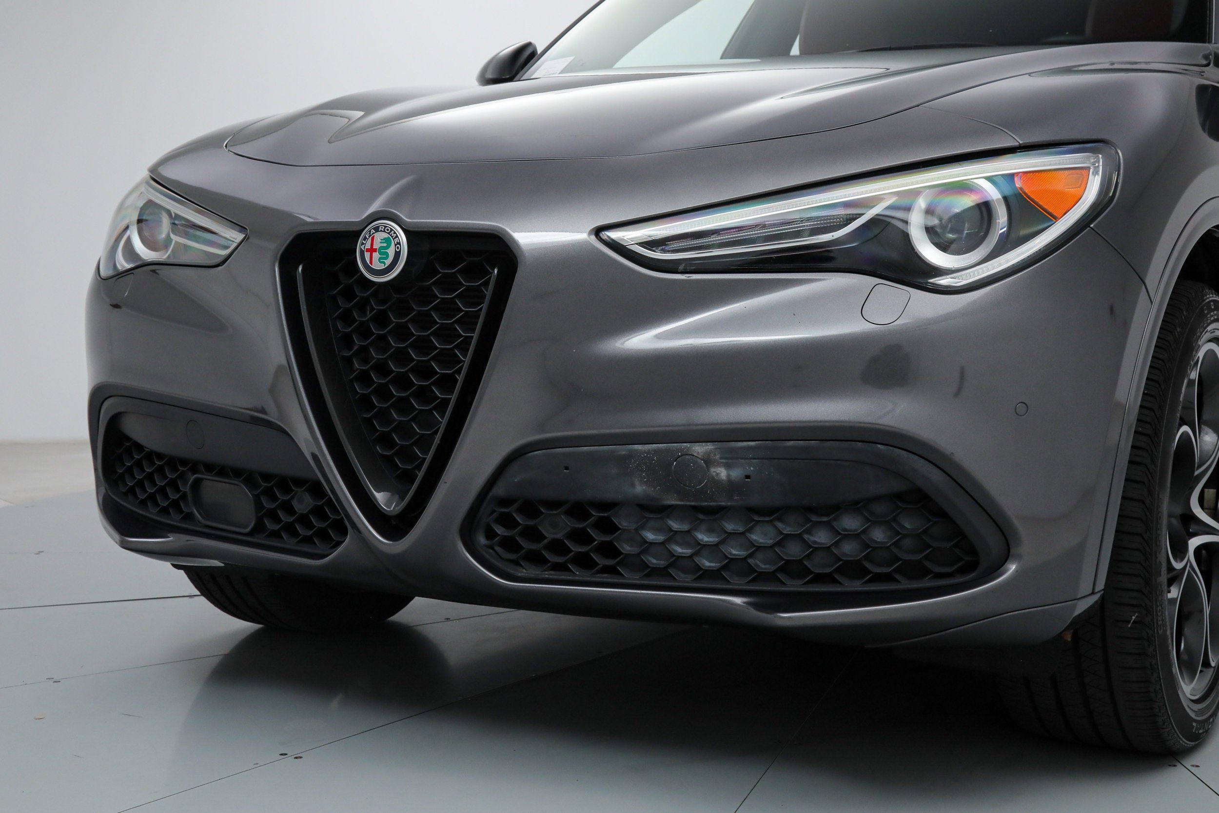 Used 2022 Gray Alfa Romeo Veloce image 10