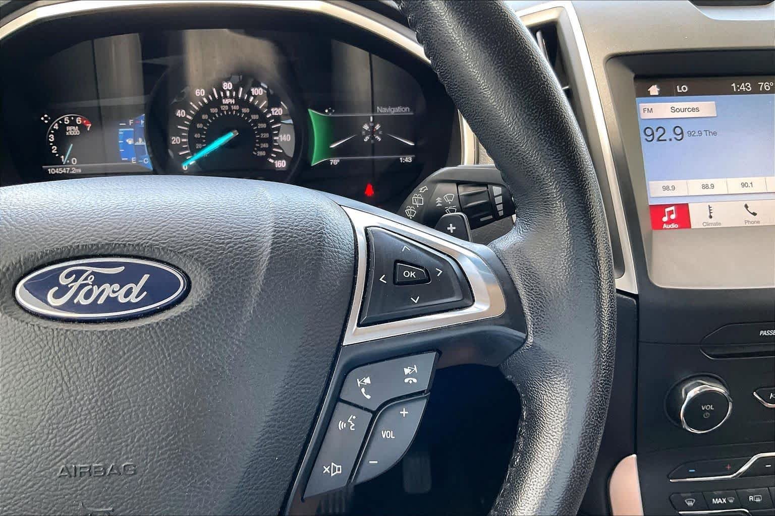 Used 2018 Shadow Black Ford SEL image 23
