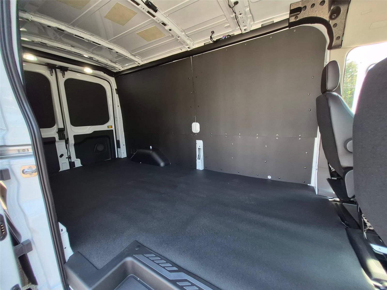 New 2026 Oxford White Ford T250 image 23