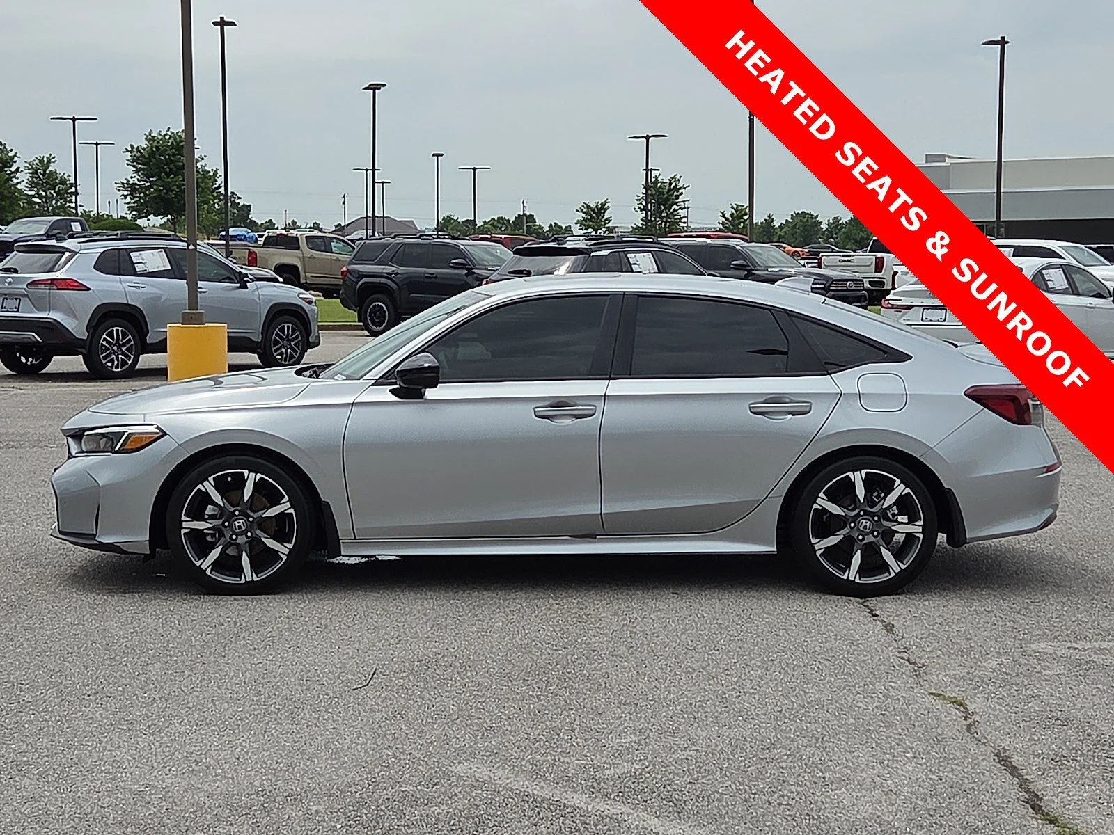 Used 2025 Solar Silver Metallic Honda Sport Touring image 3