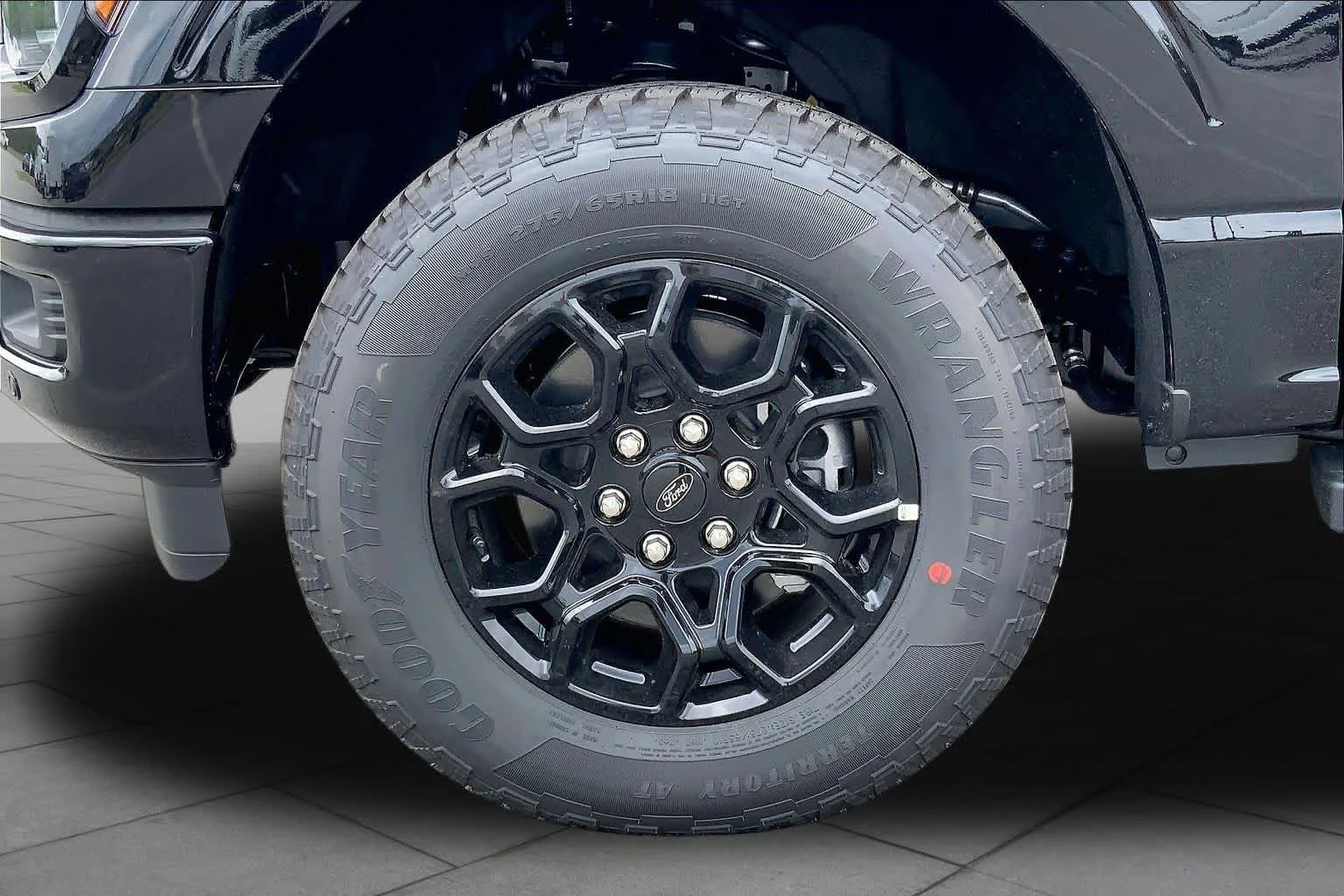New 2026 Agate Black Metallic Ford XLT image 17