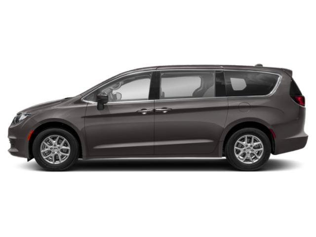 Used 2018 Brilliant Black Crystal Pearlcoat Chrysler LX image 4