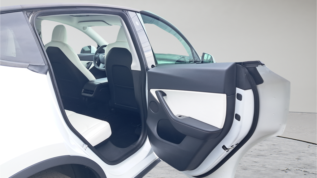 Used 2021  Tesla Long Range image 13